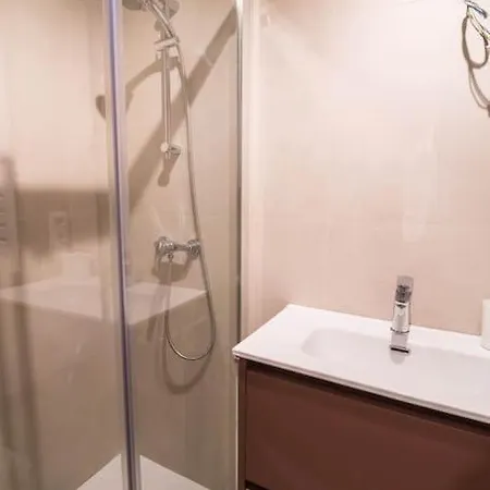 Dockside Haven Olabeaga Апартаменты *